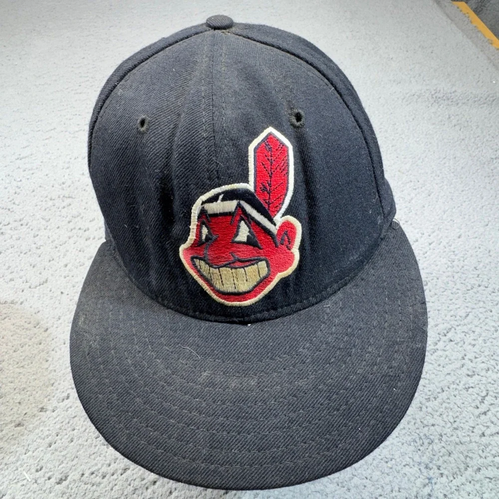 Vintage Cleveland Indians Hat Mens 7 5/8 Baseball MLB Chief Wahoo Fitted Cap 90s